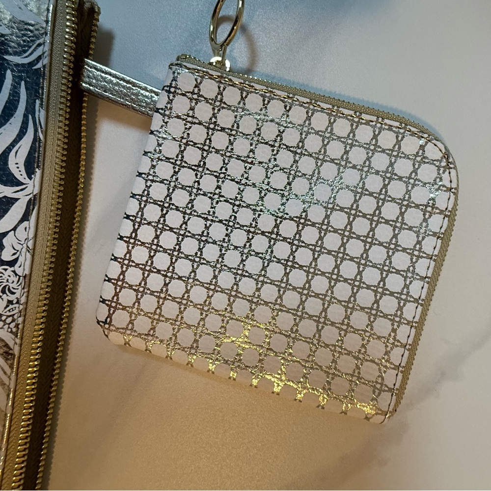 Lilly Pulitzer Padded Tech Sleeve & Small Zip Pouch, Gold Metallic Bon Vivants - Picture 10 of 11